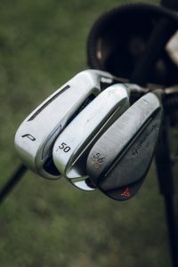 clean golf clubs